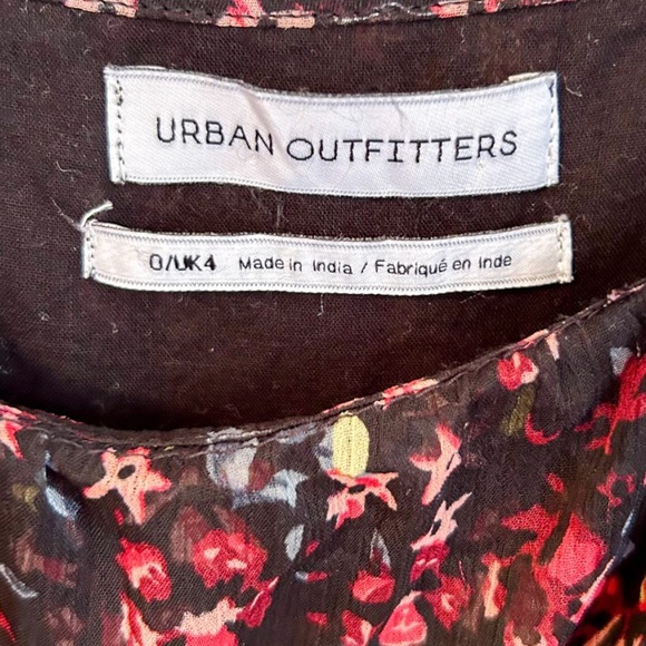 Urban Outfitters Elaine Floral Off-The-Shoulder Feminine Mini Dress, Size 0 - Picture 7 of 12